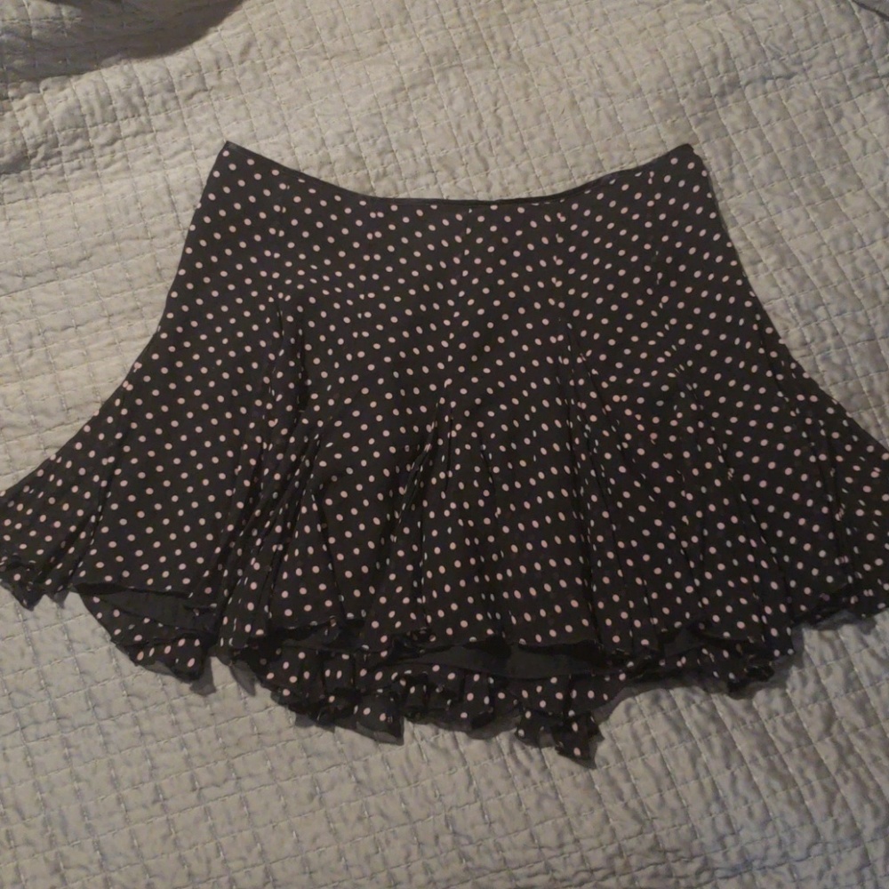 💃BEBE Lined pleated mini skirt